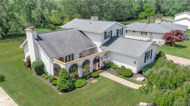 32 Brookedge Road, Cheektowaga, NY 14043
