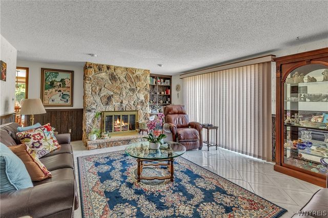 32 Brookedge Road, Cheektowaga, NY 14043