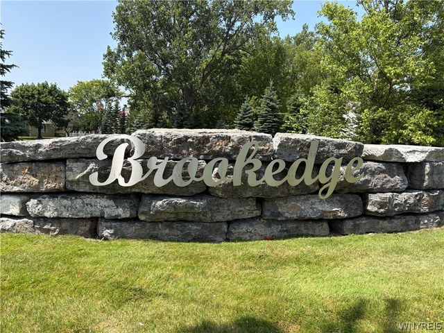 32 Brookedge Road, Cheektowaga, NY 14043