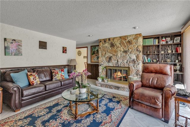 32 Brookedge Road, Cheektowaga, NY 14043
