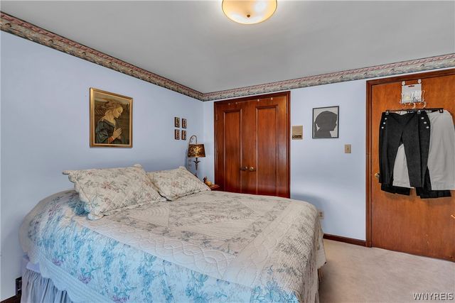32 Brookedge Road, Cheektowaga, NY 14043