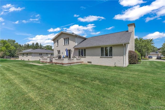 32 Brookedge Road, Cheektowaga, NY 14043