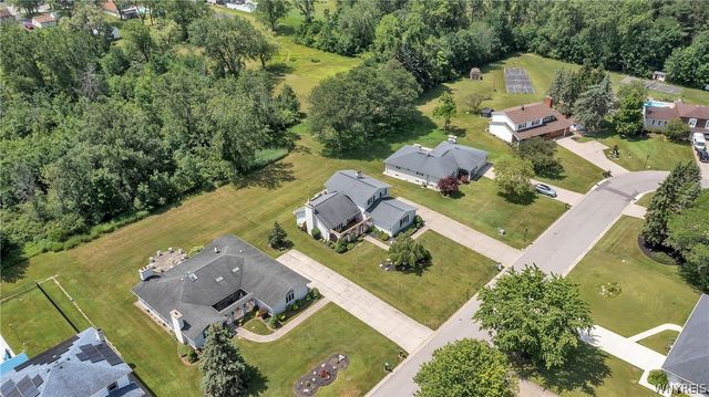 32 Brookedge Road, Cheektowaga, NY 14043