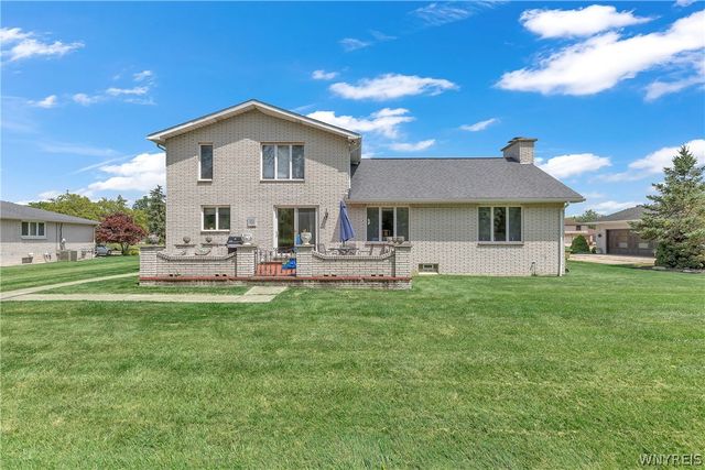 32 Brookedge Road, Cheektowaga, NY 14043
