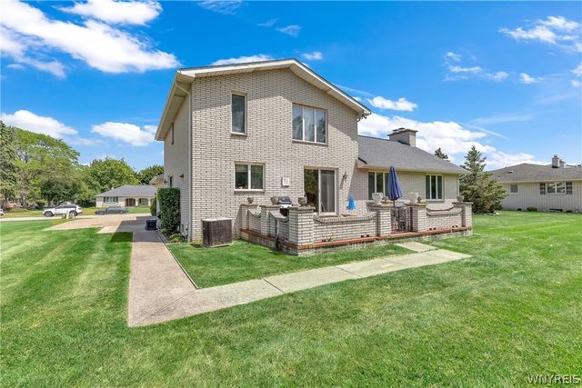32 Brookedge Road, Cheektowaga, NY 14043