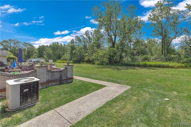 32 Brookedge Road, Cheektowaga, NY 14043