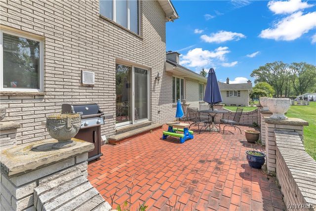 32 Brookedge Road, Cheektowaga, NY 14043