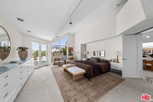 12316 16th Helena Drive, Los Angeles, CA 90049