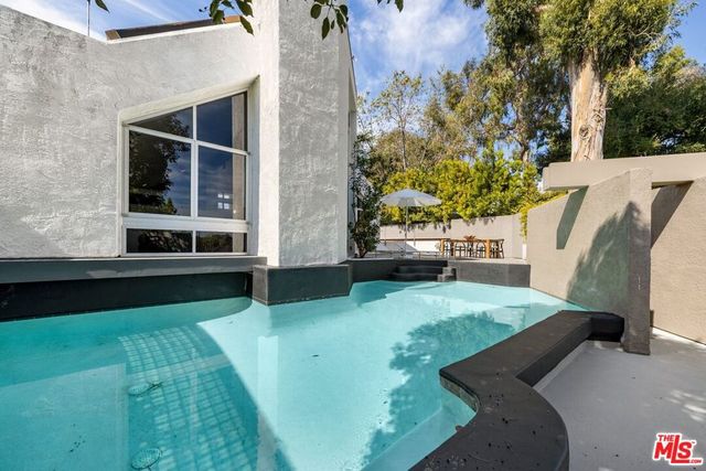 12316 16th Helena Drive, Los Angeles, CA 90049