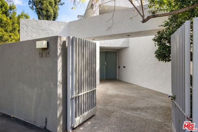 12316 16th Helena Drive, Los Angeles, CA 90049