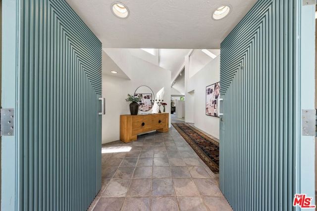 12316 16th Helena Drive, Los Angeles, CA 90049