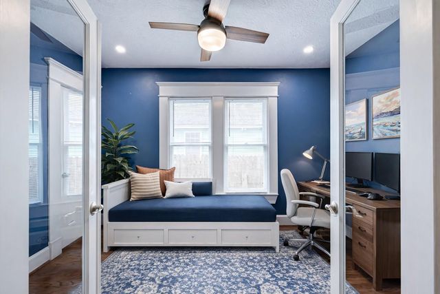 1721 Airline Drive, Houston, TX 77009