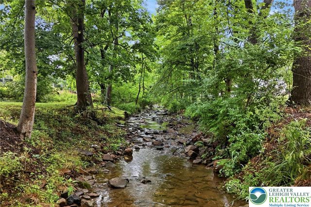 2505 Black River Road, Bethlehem City, PA 18015