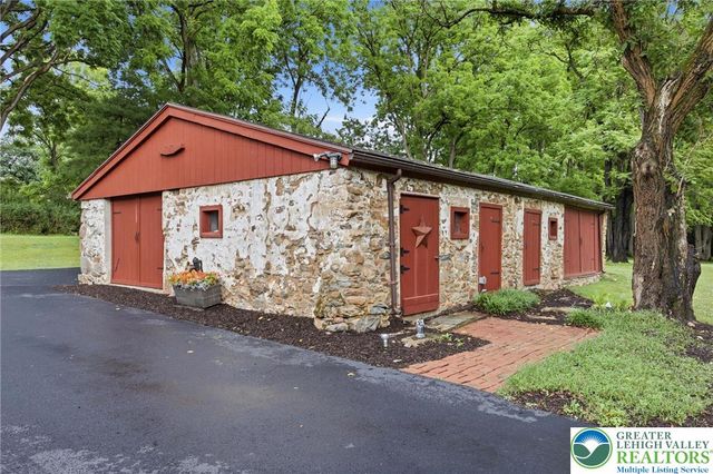 2505 Black River Road, Bethlehem City, PA 18015