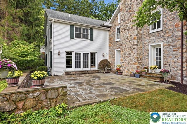 2505 Black River Road, Bethlehem City, PA 18015