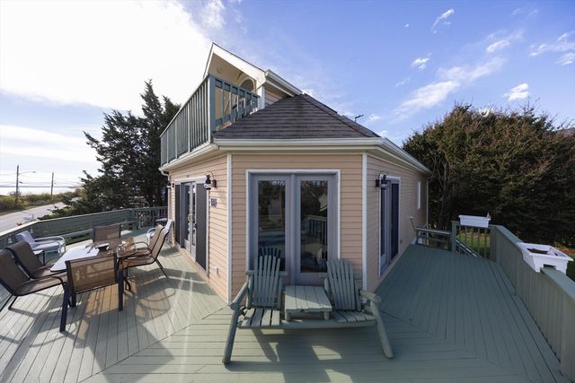 7 Elgin, Warwick, RI 02889