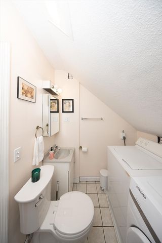 7 Elgin, Warwick, RI 02889