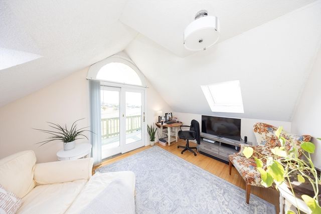 7 Elgin, Warwick, RI 02889