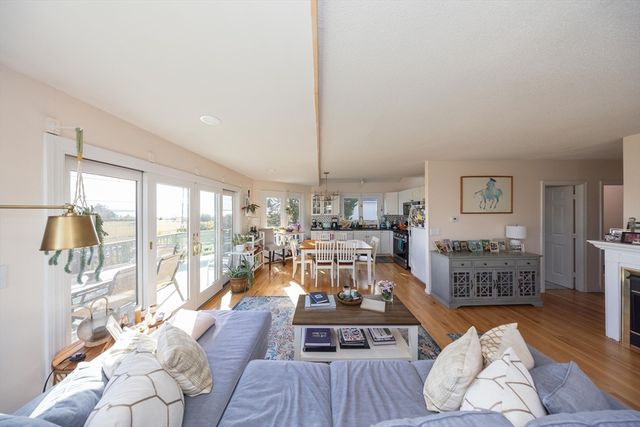 7 Elgin, Warwick, RI 02889