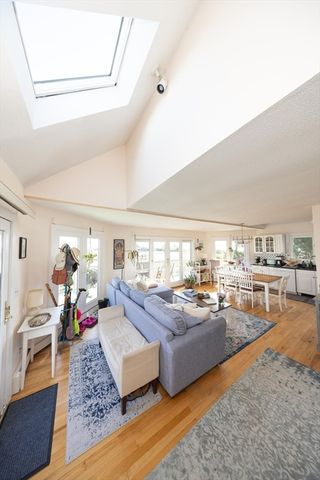 7 Elgin, Warwick, RI 02889