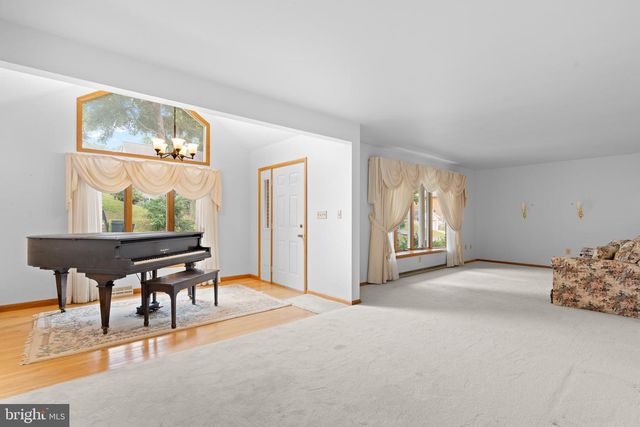 5418 5TH AVE, Altoona, PA 16602