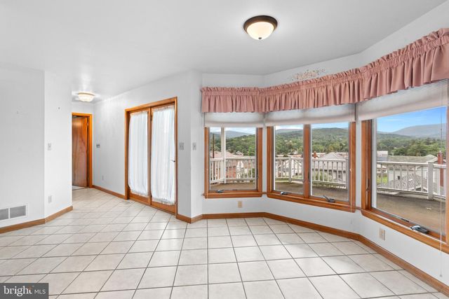 5418 5TH AVE, Altoona, PA 16602