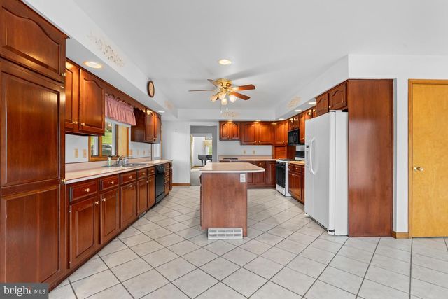 5418 5TH AVE, Altoona, PA 16602