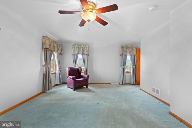 5418 5TH AVE, Altoona, PA 16602