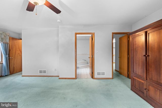 5418 5TH AVE, Altoona, PA 16602