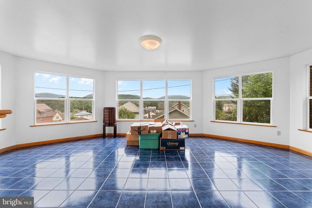 5418 5TH AVE, Altoona, PA 16602