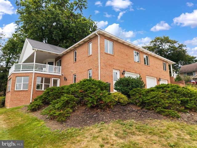 5418 5TH AVE, Altoona, PA 16602