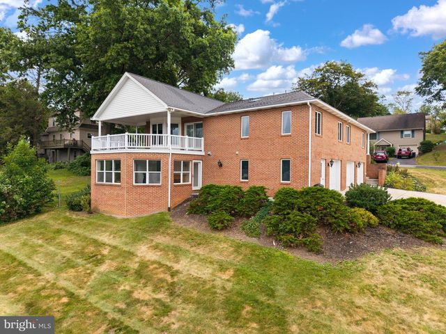 5418 5TH AVE, Altoona, PA 16602
