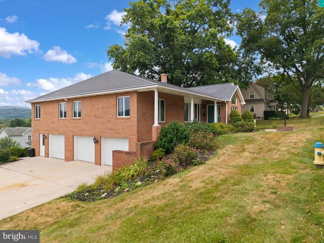 5418 5TH AVE, Altoona, PA 16602
