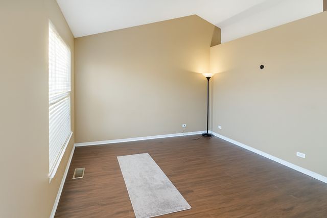 518 DECLARATION Lane, Aurora, IL 60504