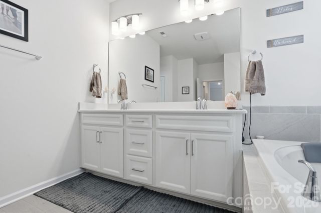 7924 Creek Park Drive, Denver, NC 28037