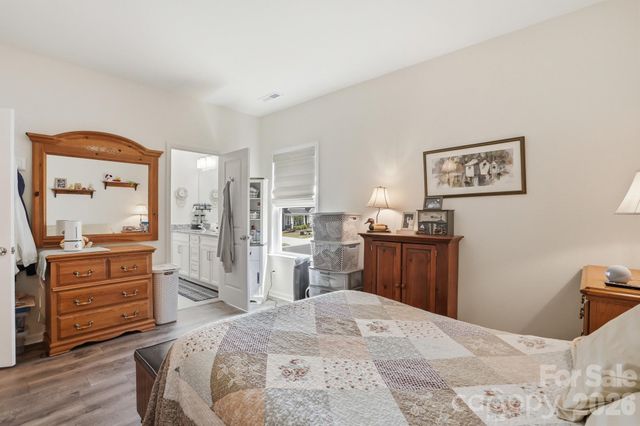 7924 Creek Park Drive, Denver, NC 28037