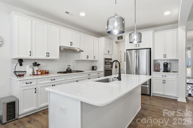 7924 Creek Park Drive, Denver, NC 28037