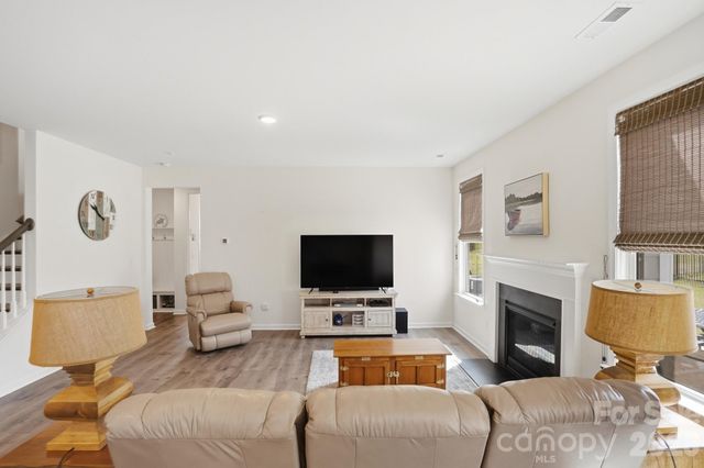 7924 Creek Park Drive, Denver, NC 28037