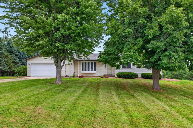 524 10th Avenue SE, Byron, MN 55920