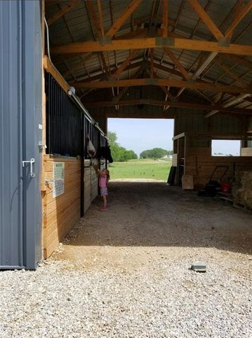 11 E 1100 Road, Baldwin City, KS 66066