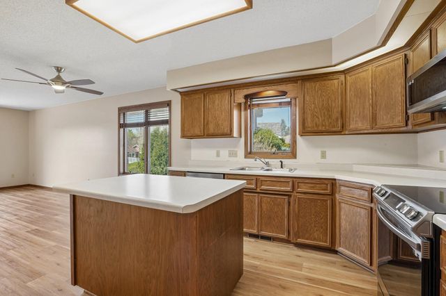 8912 Vincent Place, Bloomington, MN 55431