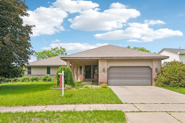 8912 Vincent Place, Bloomington, MN 55431