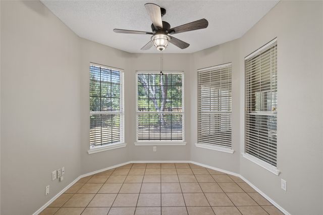 2201 W Brooklake Street, Denton, TX 76207