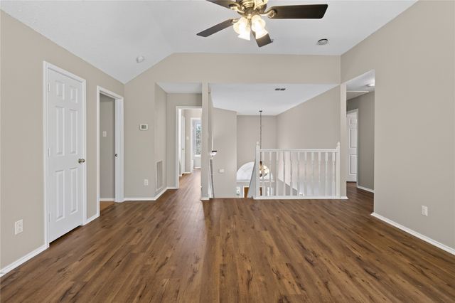 2201 W Brooklake Street, Denton, TX 76207