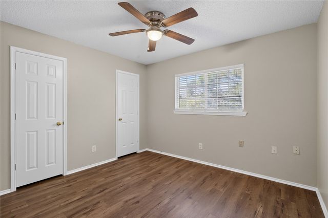 2201 W Brooklake Street, Denton, TX 76207
