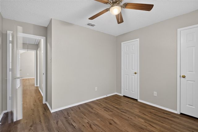 2201 W Brooklake Street, Denton, TX 76207
