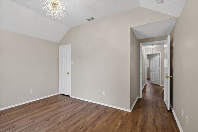 2201 W Brooklake Street, Denton, TX 76207