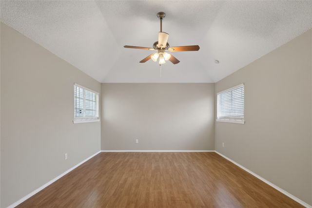 2201 W Brooklake Street, Denton, TX 76207