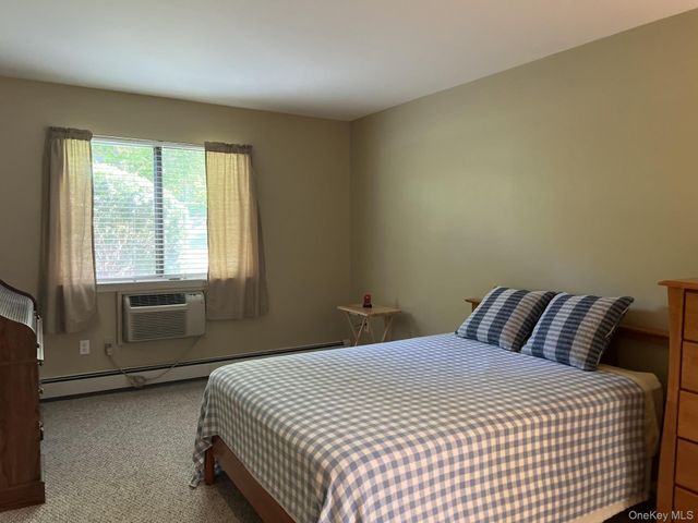 8 Loudon Drive 1, Fishkill, NY 12524