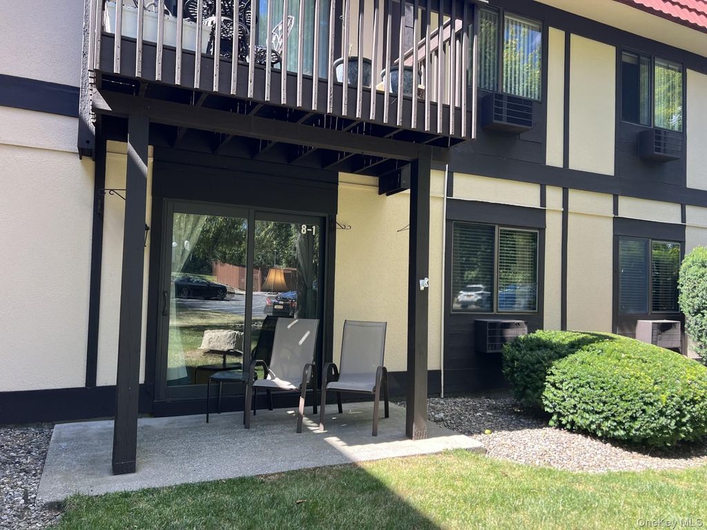 8 Loudon Drive 1, Fishkill, NY 12524